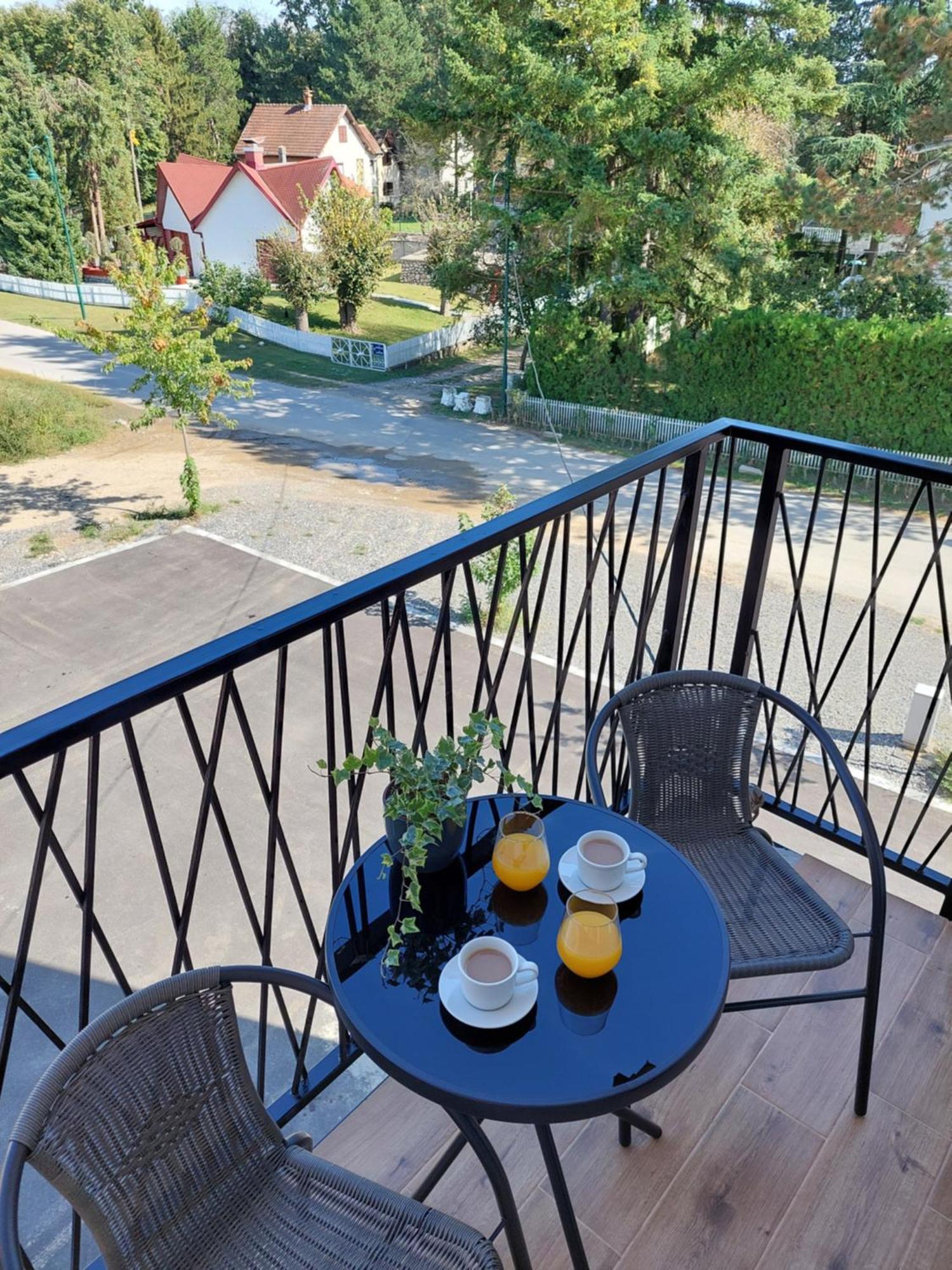 Apartmani Zivkovic Велико-Градиште Экстерьер фото